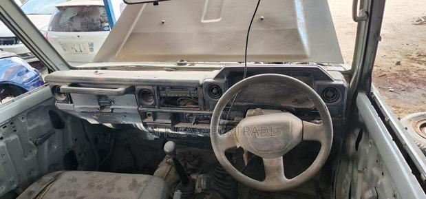 Toyota Land Cruiser 2002 Gray