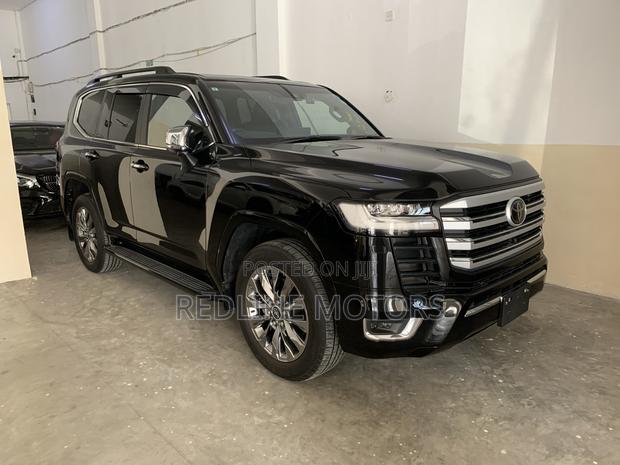 Toyota Land Cruiser 3.3 Diesel 4WD 2021 Black