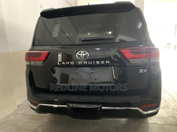 Toyota Land Cruiser 3.3 Diesel 4WD 2021 Black
