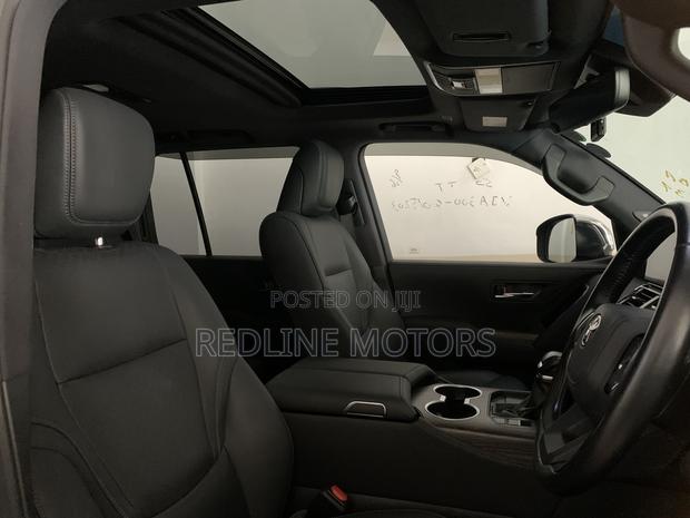 Toyota Land Cruiser 3.3 Diesel 4WD 2021 Black