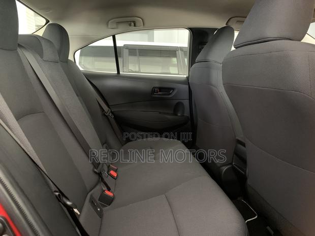 Toyota Corolla LE Eco (1.8L 4cyl 2A) 2019 Orange