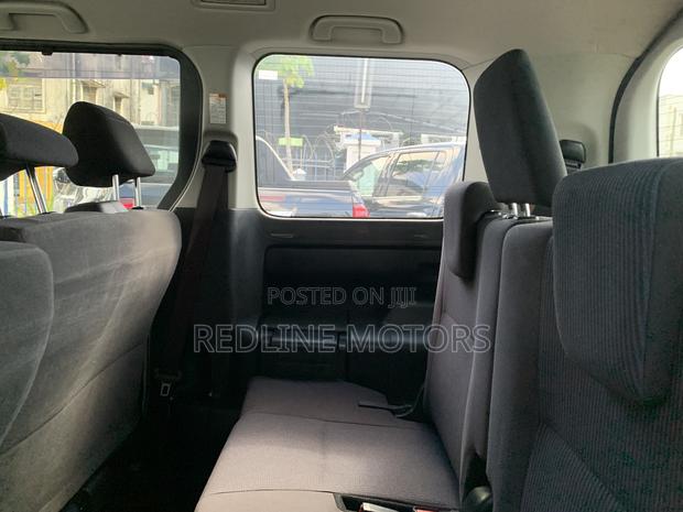 Toyota Voxy 2019 Silver