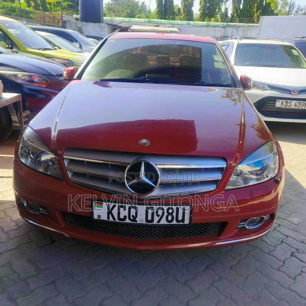 Mercedes-Benz C200 2012 Red