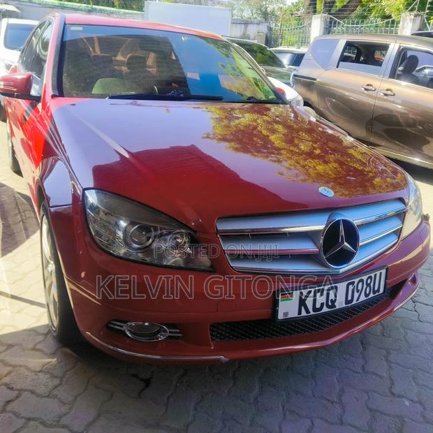 Mercedes-Benz C200 2012 Red