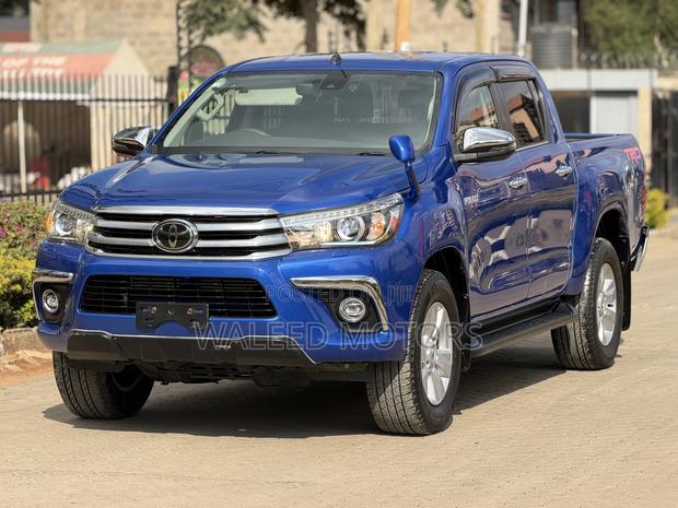 Toyota Hilux 2018 Blue