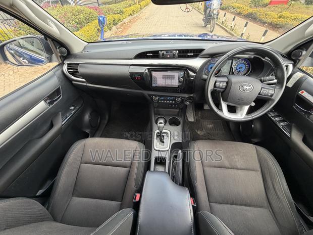 Toyota Hilux 2018 Blue