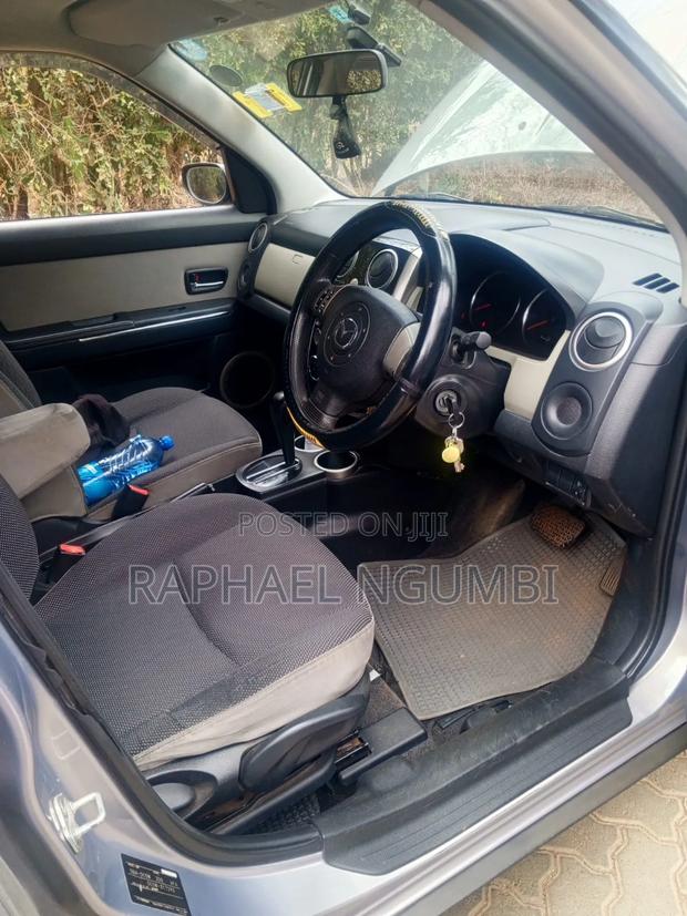 Mazda Verisa 2008 Silver