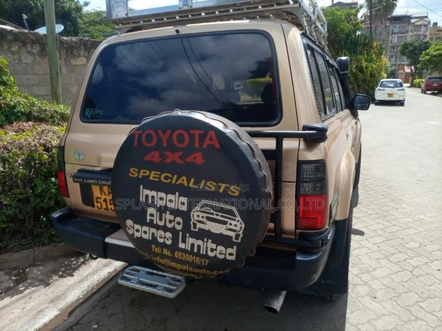 Toyota Land Cruiser 1992 Gold