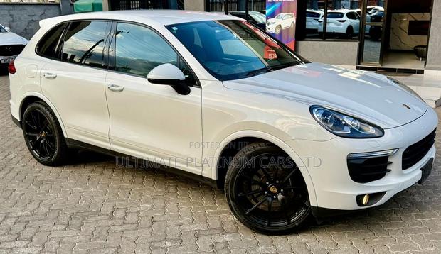 Porsche Cayenne Platinum Edition AWD 2018 White