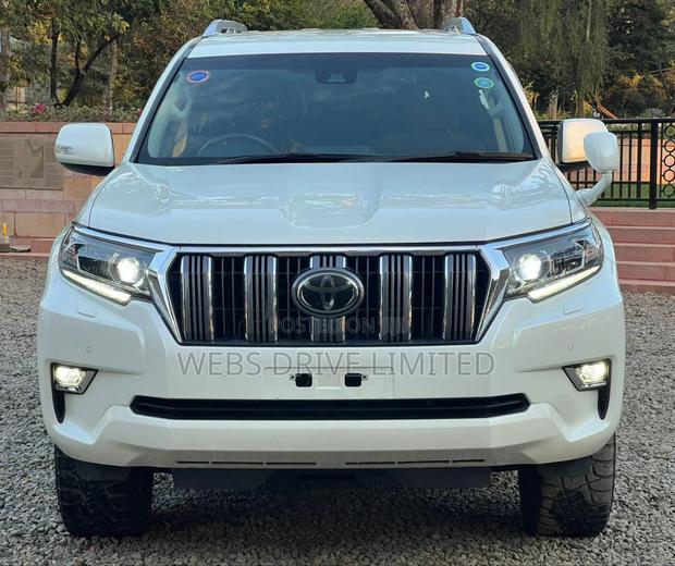 Toyota Land Cruiser Prado 2.7 2018 White