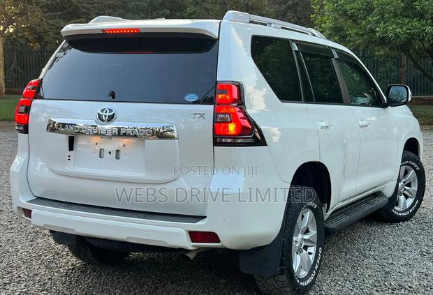 Toyota Land Cruiser Prado 2.7 2018 White