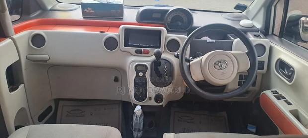 Toyota Porte 1.5 FWD 2013 Beige