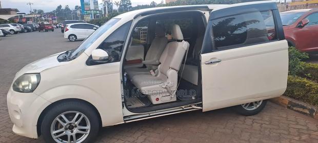 Toyota Porte 1.5 FWD 2013 Beige