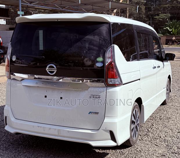 Nissan Serena 2018 White