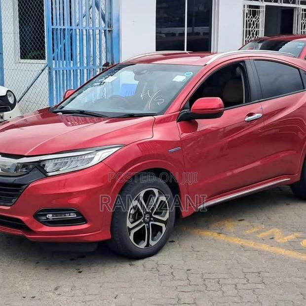 Honda Vezel 1.5 Hybrid 2WD 2018 Red