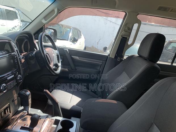 Mitsubishi Pajero V80 3.2 DI-D 2018 Black