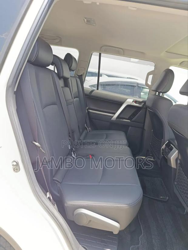 Toyota Land Cruiser Prado 2.8 2019 White