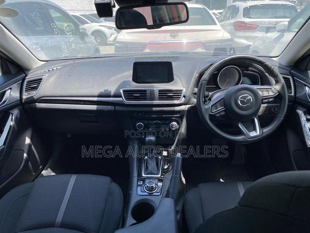 Mazda Axela 2018 Red