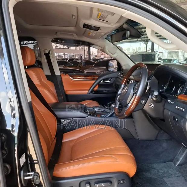 Lexus LX 570 AWD 2017 Black