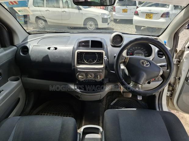 Toyota Passo 2009 White