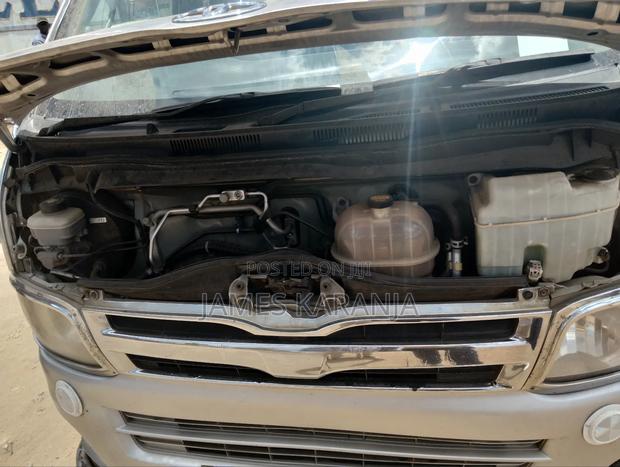 Toyota HiAce SV Premium 2013 Silver