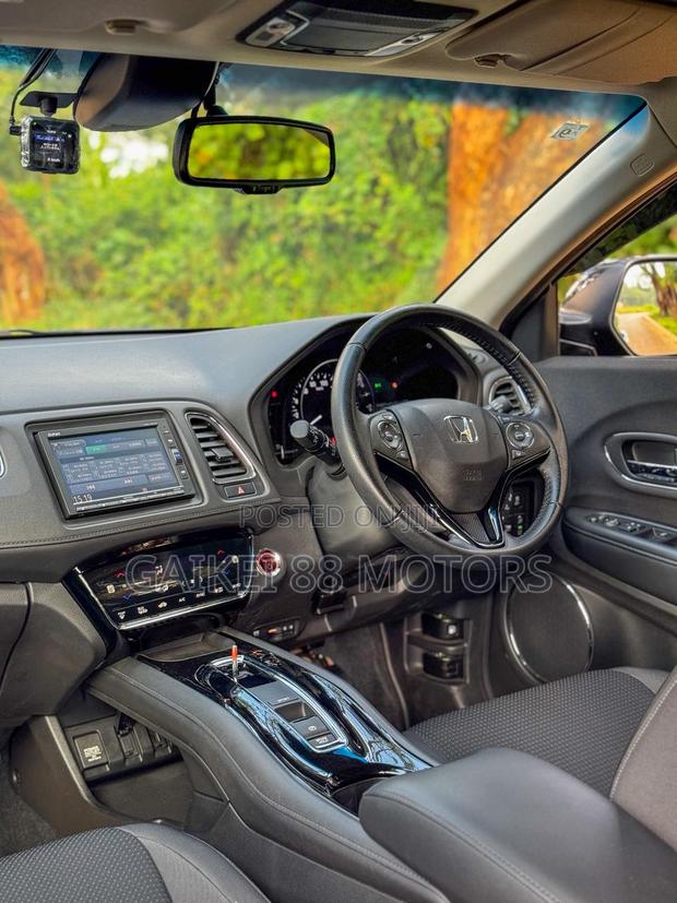 Honda Vezel 2019 Black