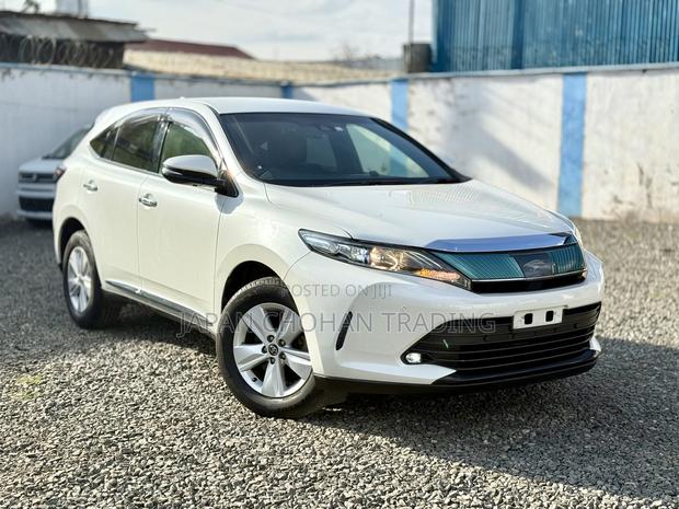 Toyota Harrier 2018 White
