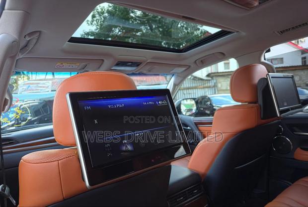 Lexus LX 570 AWD 2018 Pearl