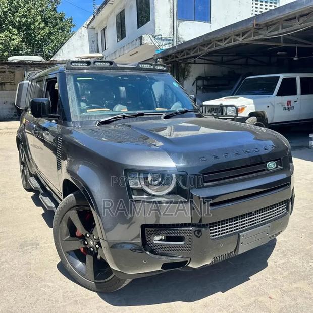 Land Rover Defender X-Dynamic HSE 2022 Gray