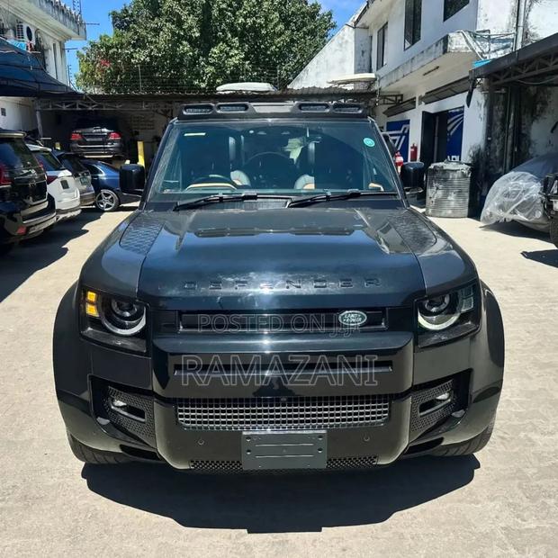 Land Rover Defender X-Dynamic HSE 2022 Gray