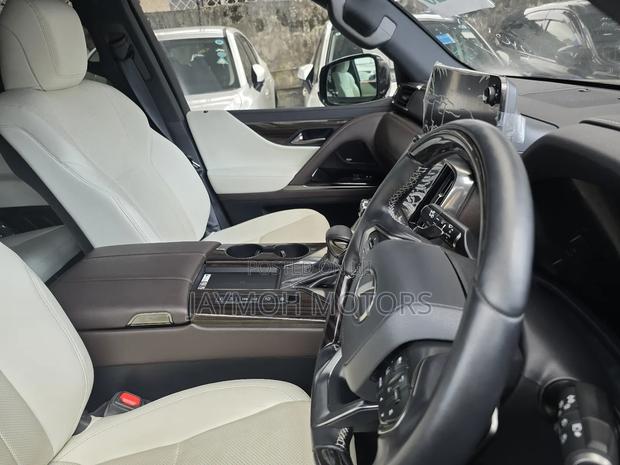 Lexus LX LX 600 2023 Gray