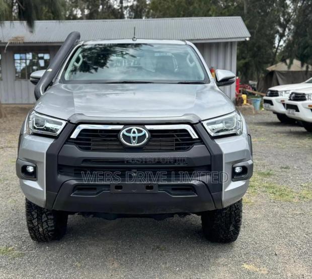 Toyota Hilux 2018 Silver