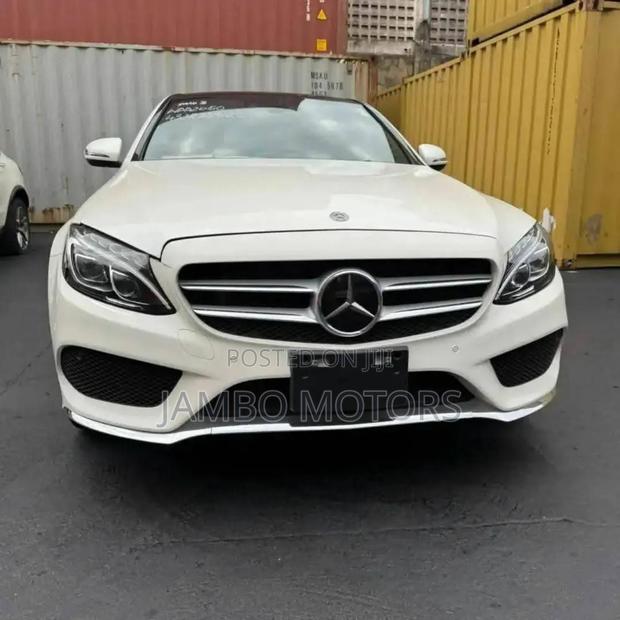 Mercedes-Benz C200 2019 White