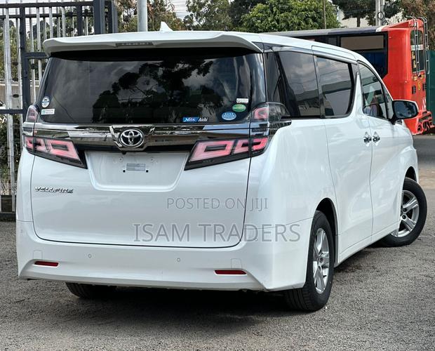 Toyota Vellfire 2019 White