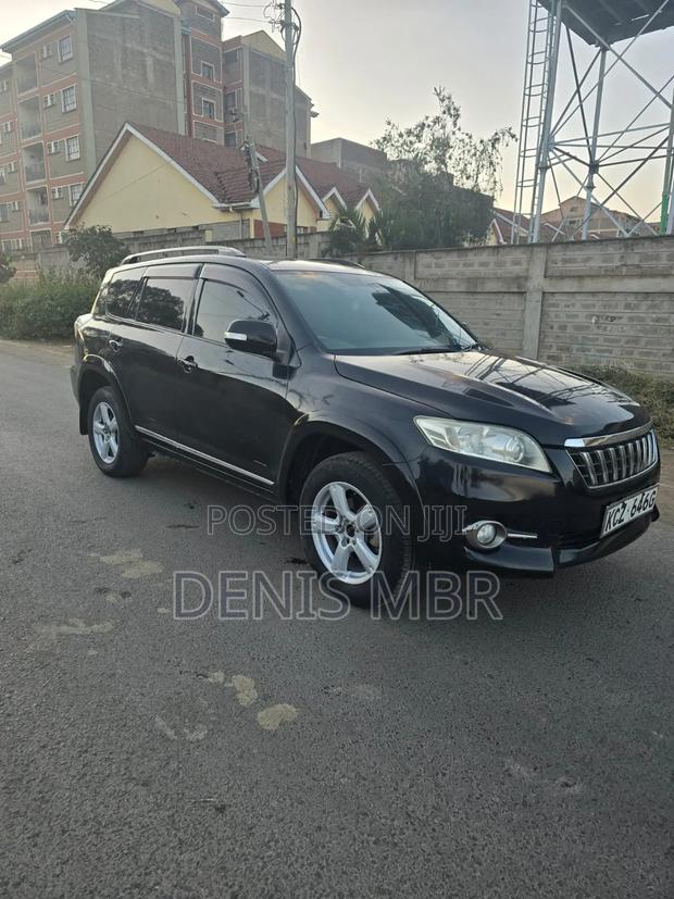 Toyota Vanguard 2013 Black