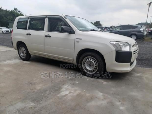 Toyota Probox 1.5 Hybrid GL 2020 White