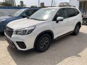 Subaru Forester 2.5i Limited AWD 2018 White for sale