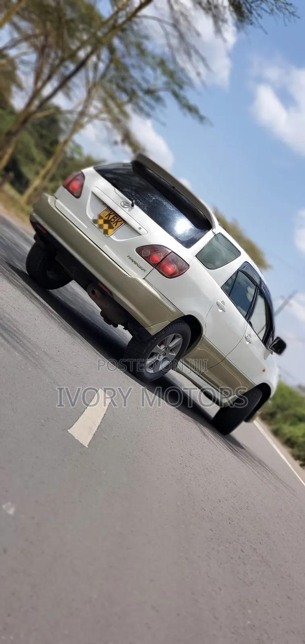 Toyota Harrier 2005 White