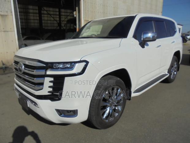 Toyota Land Cruiser 3.3 Diesel 4WD 2022 White