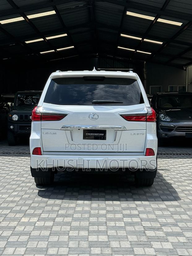 Lexus LX 2019 Pearl