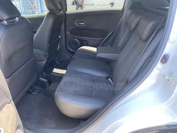Honda Vezel 2018 White