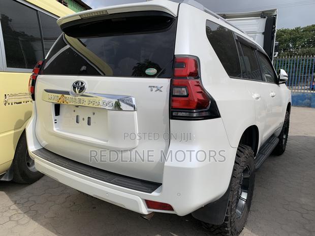 Toyota Land Cruiser Prado 2.8 2018 White