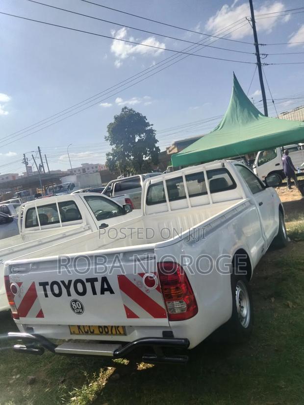 Toyota Hilux 2.5 D-4D SRX 2009 White