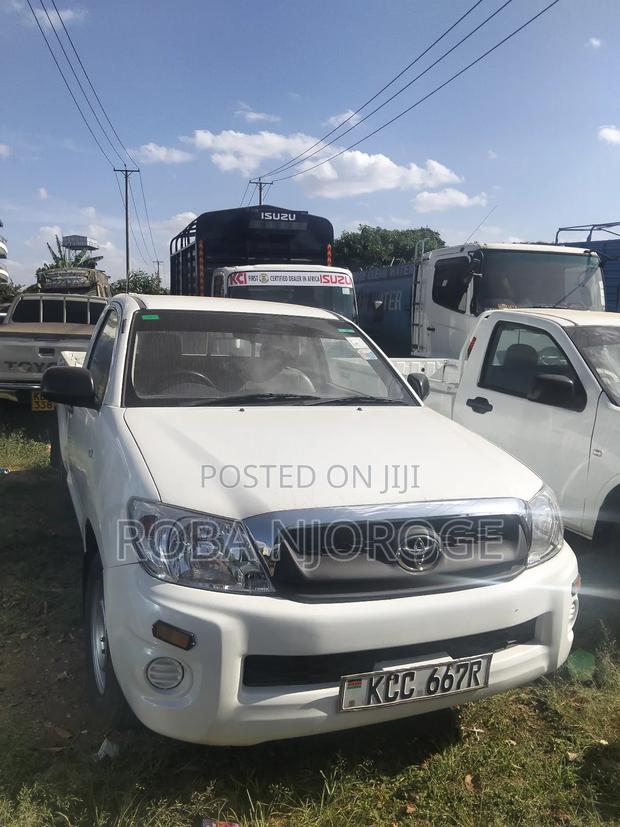 Toyota Hilux 2.5 D-4D SRX 2009 White
