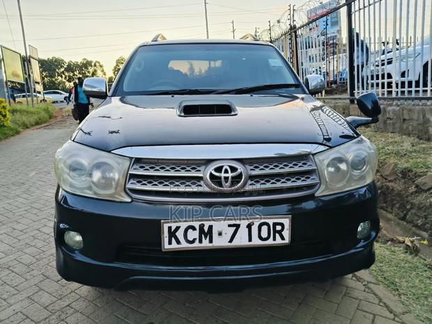 Toyota Fortuner 3.0 D AWD 2010 Black