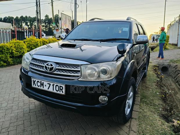 Toyota Fortuner 3.0 D AWD 2010 Black