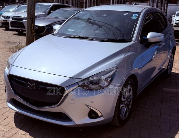 Mazda Demio 2018 Silver