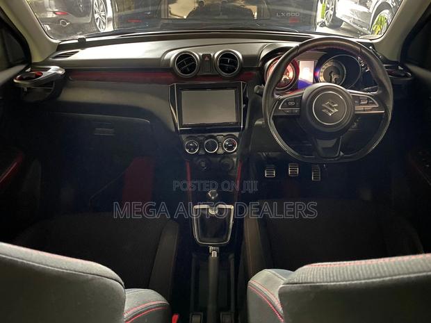 Suzuki Swift 2018 Red