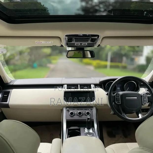 Land Rover Range Rover 3.0L Turbocharged Diesel HSE Td6 2017 Black