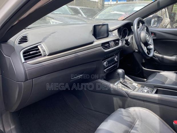 Mazda Atenza 2019 White